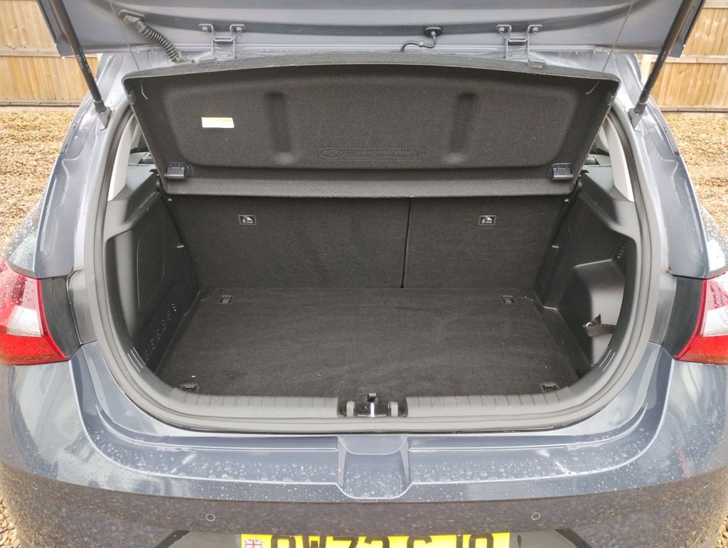 Used Hyundai i20 2022 for sale - 76547200: Photo 9