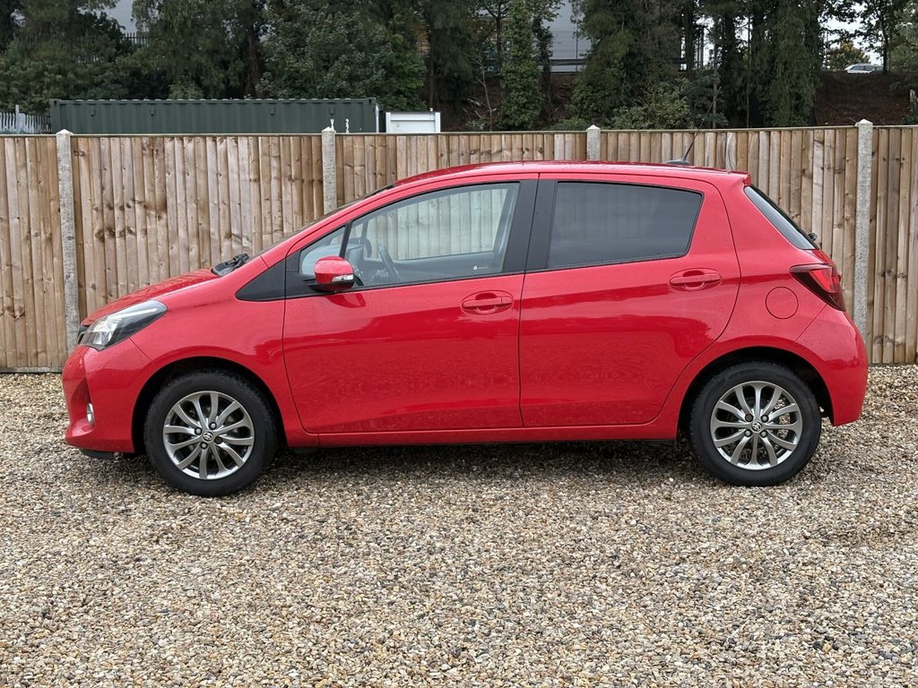 Used Toyota Yaris 2017 for sale - 76345179: Photo 2