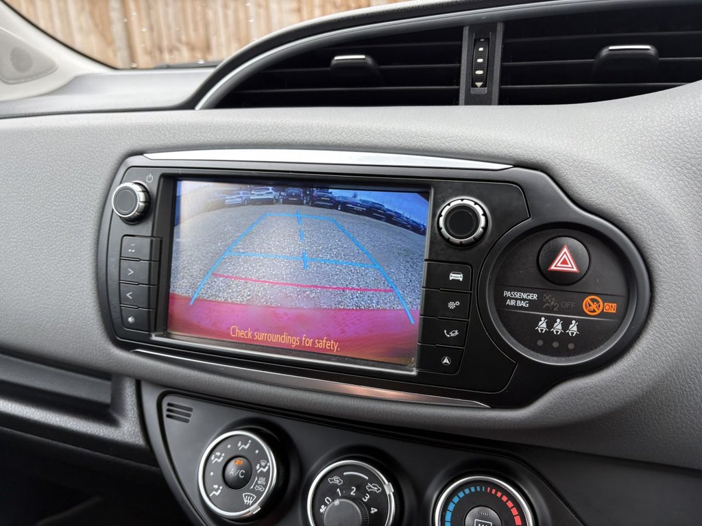 Used Toyota Yaris 2017 for sale - 76345179: Photo 21