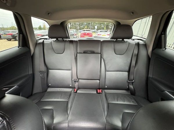 Used Volvo XC60 2015 for sale - 76080602: Photo 10