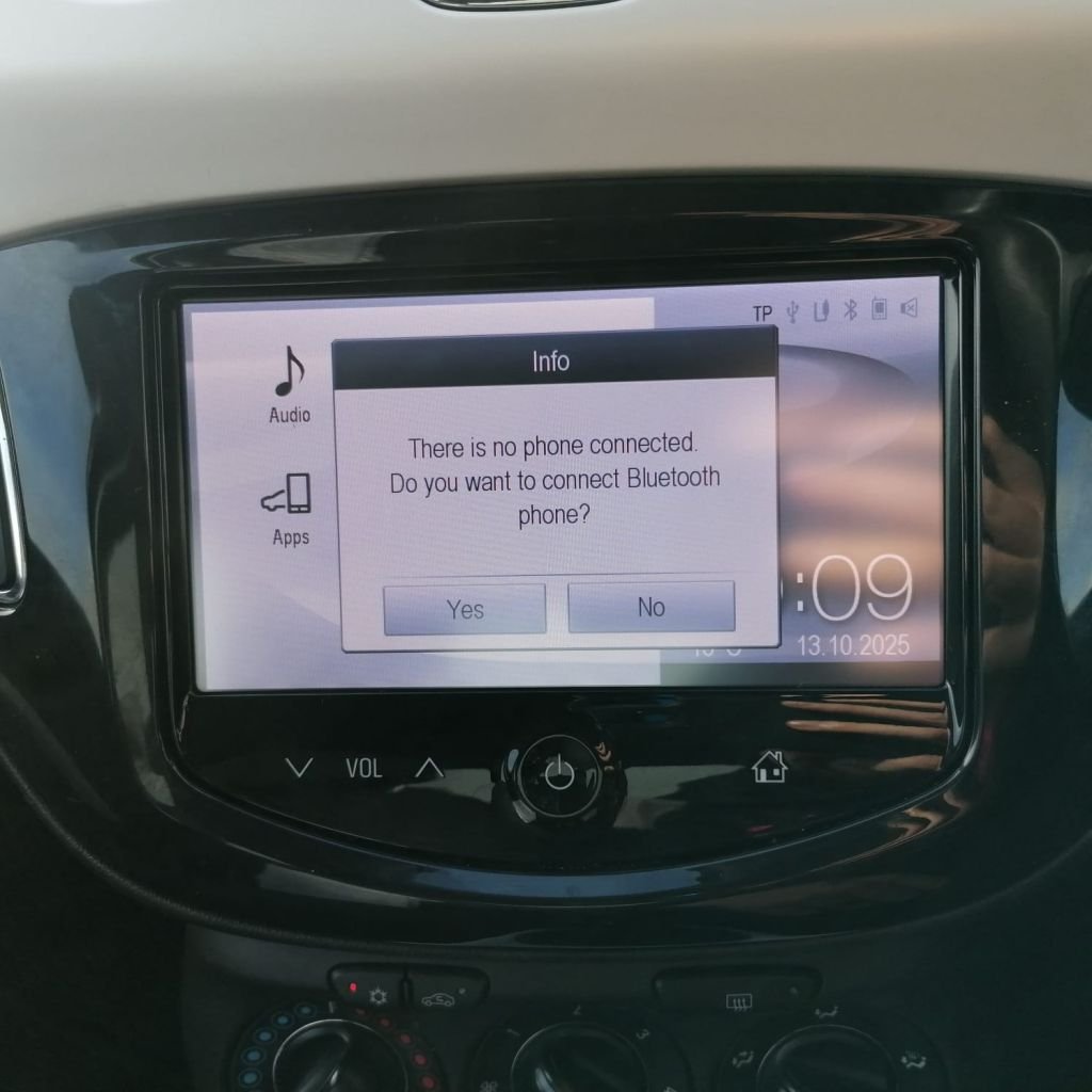 Used Vauxhall ADAM 2015 for sale - 76256103: Photo 15