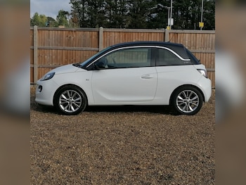 Used Vauxhall ADAM 2015 for sale - 76256103: Photo 2