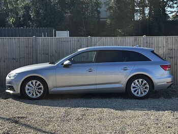 Used Audi A4 Avant 2017 for sale - 76105676: Photo 2