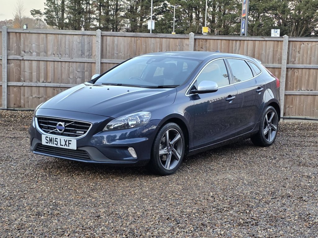 Used Volvo V40 2015 for sale - 76783369: Photo 1