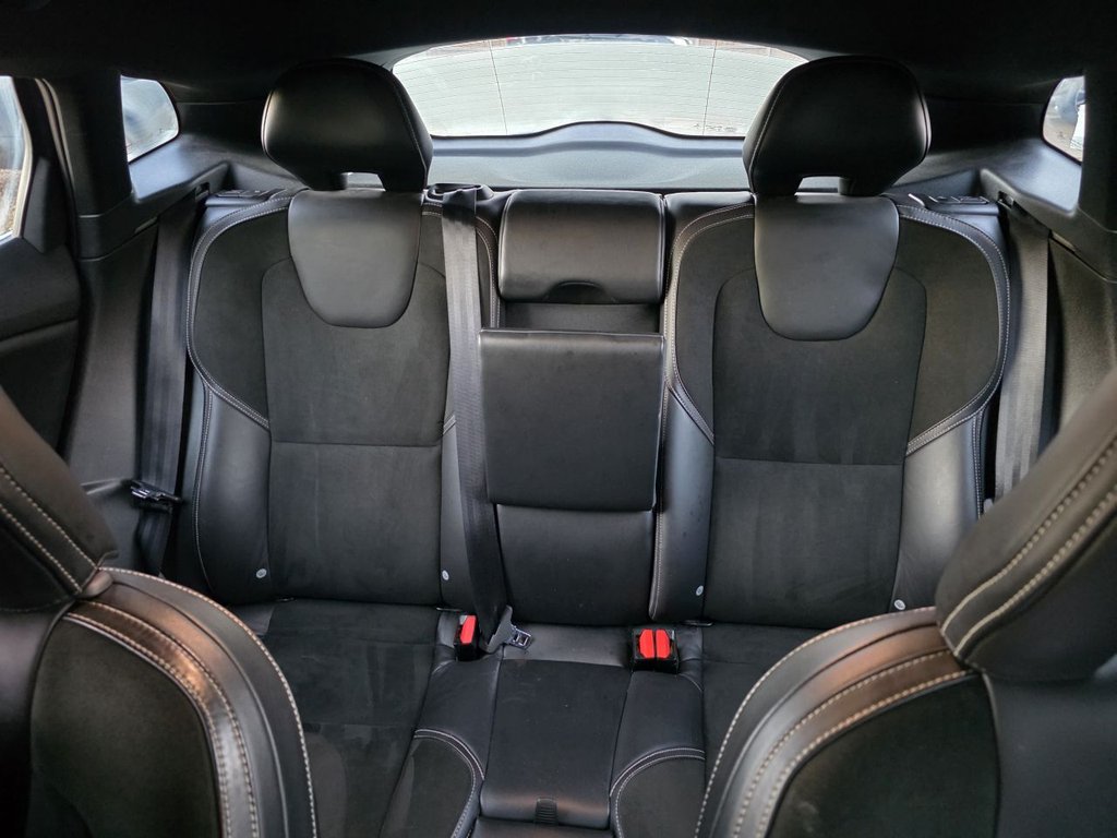 Used Volvo V40 2015 for sale - 76783369: Photo 10