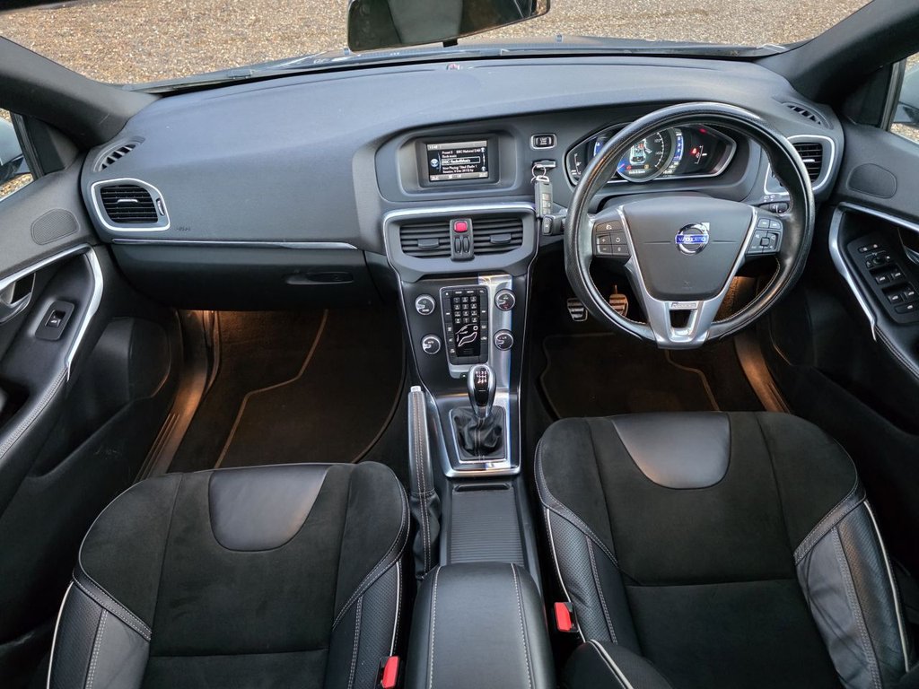 Used Volvo V40 2015 for sale - 76783369: Photo 11