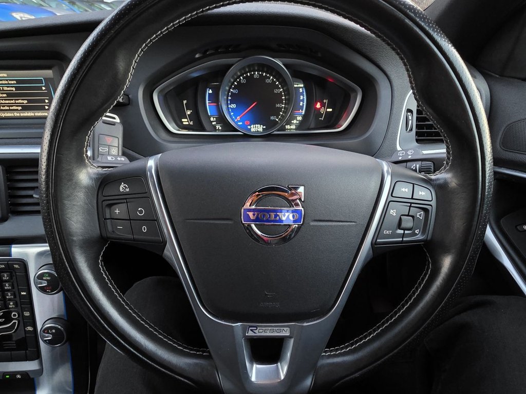 Used Volvo V40 2015 for sale - 76783369: Photo 12