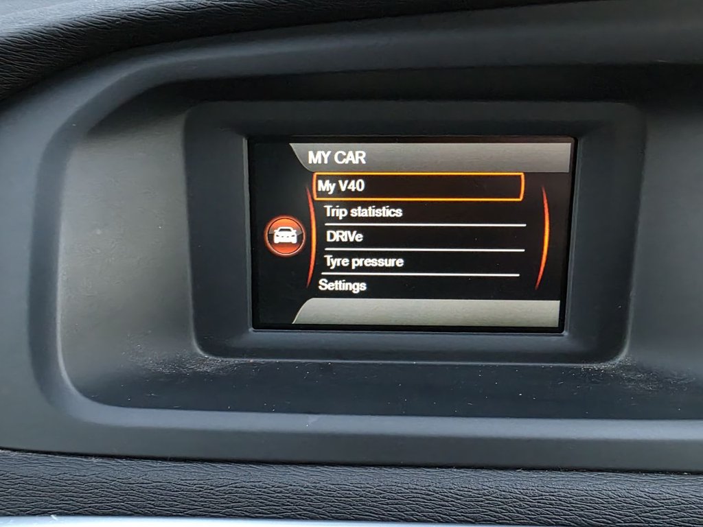 Used Volvo V40 2015 for sale - 76783369: Photo 17