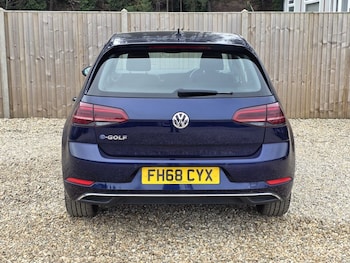 Used Volkswagen Golf 2019 for sale - 78256401: Photo