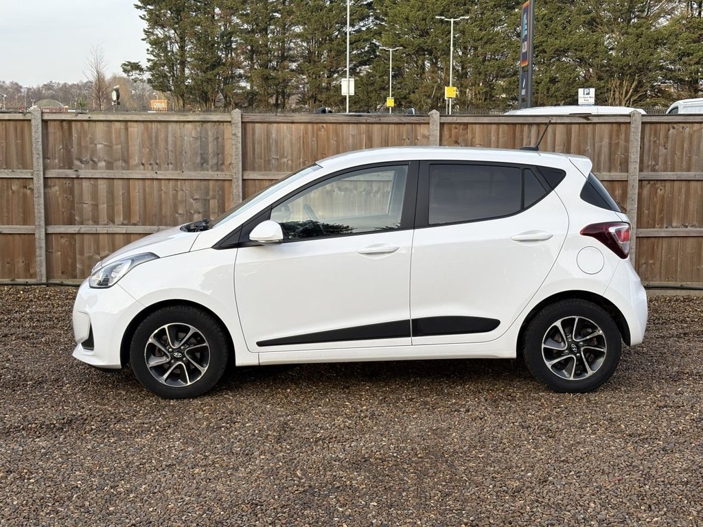 Used Hyundai i10 2018 for sale - 77027053: Photo 2