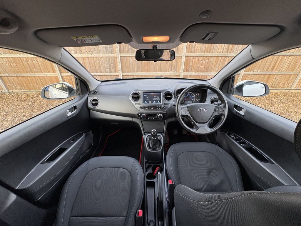 Used Hyundai i10 2018 for sale - 77027053: Photo 9