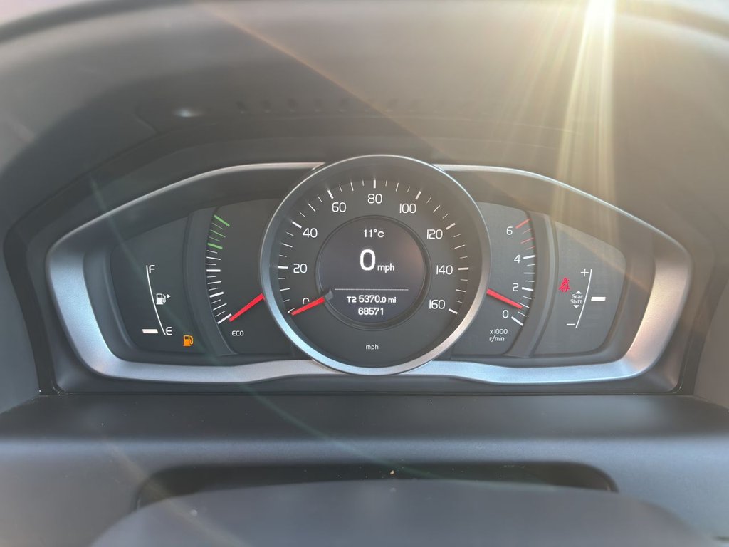 Used Volvo XC60 2017 for sale - 76783666: Photo 10