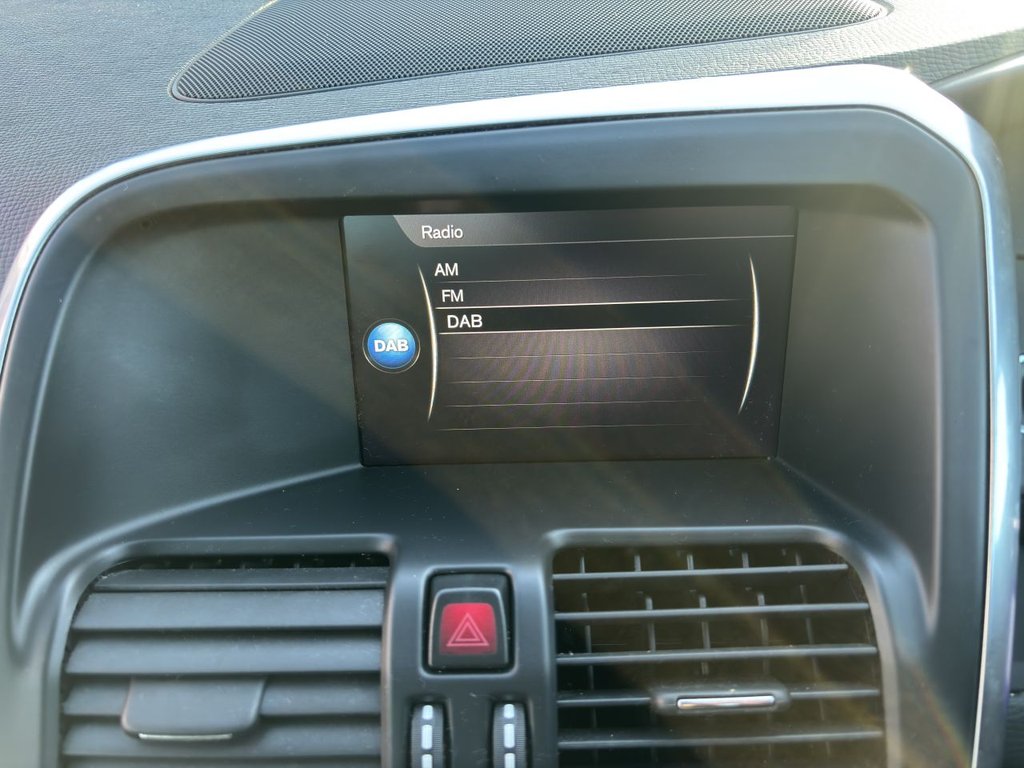 Used Volvo XC60 2017 for sale - 76783666: Photo 15