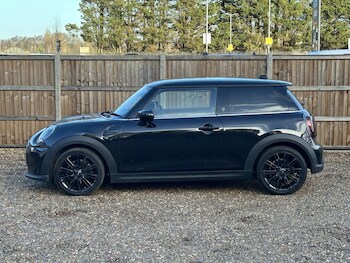 Used MINI Hatch 2022 for sale - 77007350: Photo