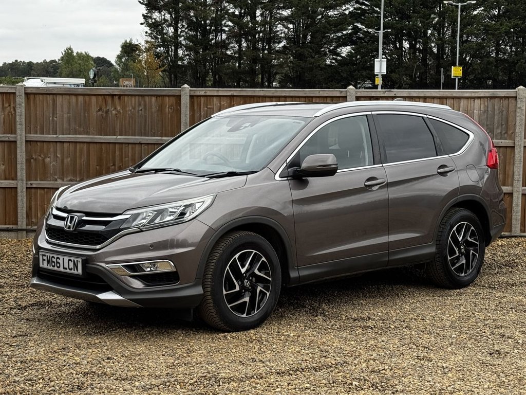 Used Honda CR-V 2017 for sale - 76080525: Photo 1