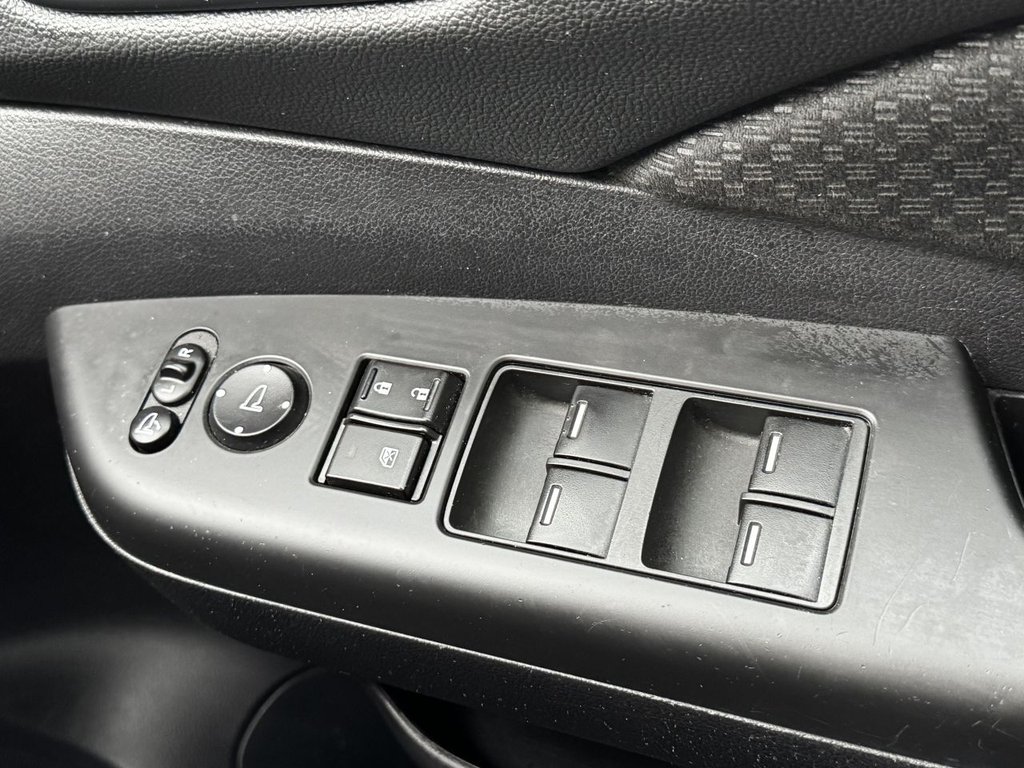 Used Honda CR-V 2017 for sale - 76080525: Photo 16