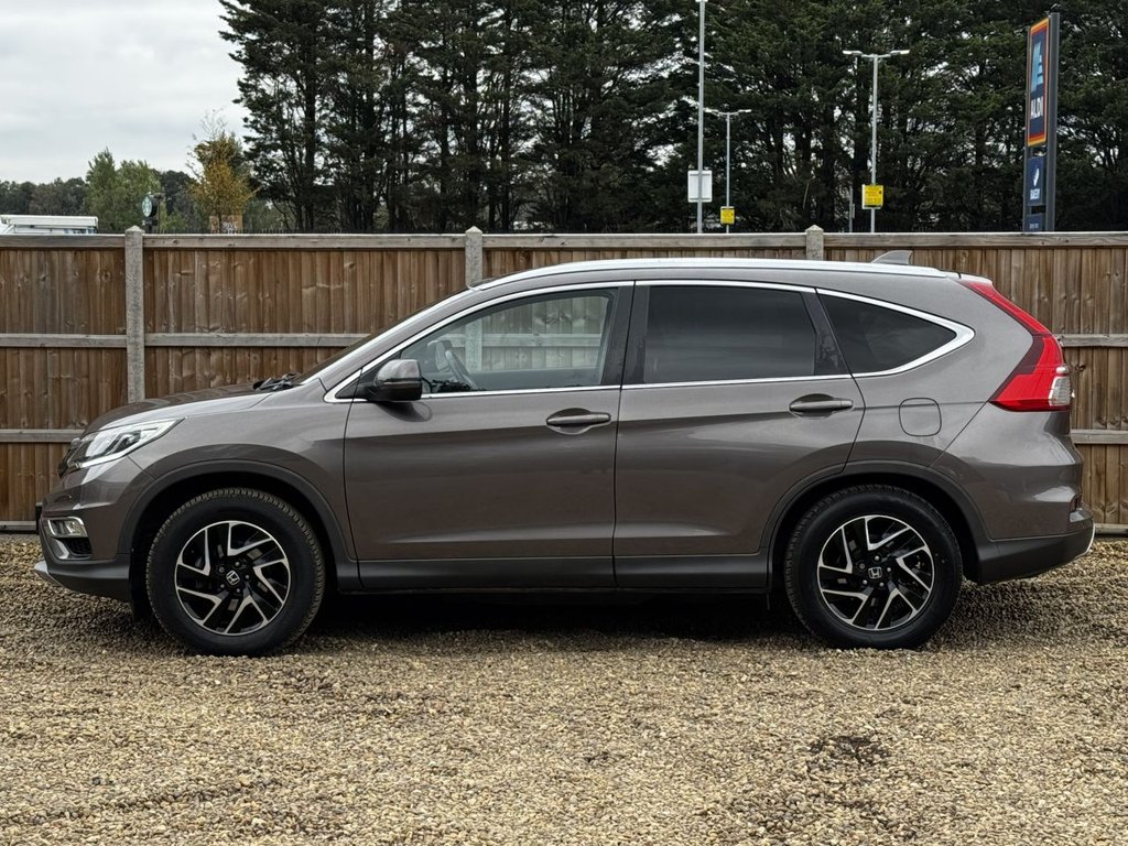 Used Honda CR-V 2017 for sale - 76080525: Photo 2
