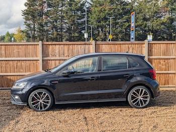Used Volkswagen Polo 2015 for sale - 75799597: Photo