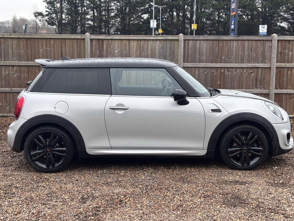 Used MINI Hatch 2018 for sale - 77771091: Photo 6