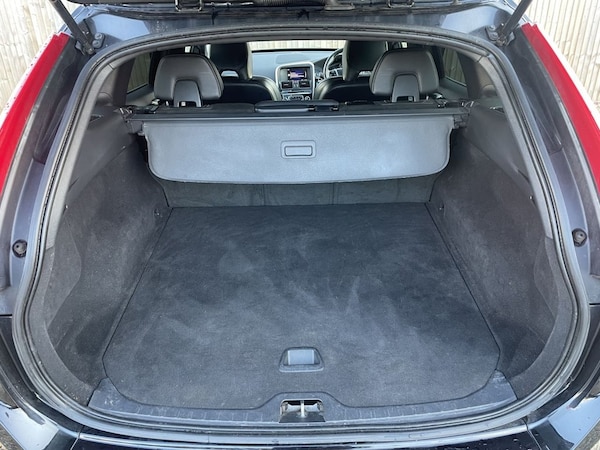 Used Volvo XC60 2017 for sale - 76038687: Photo 11