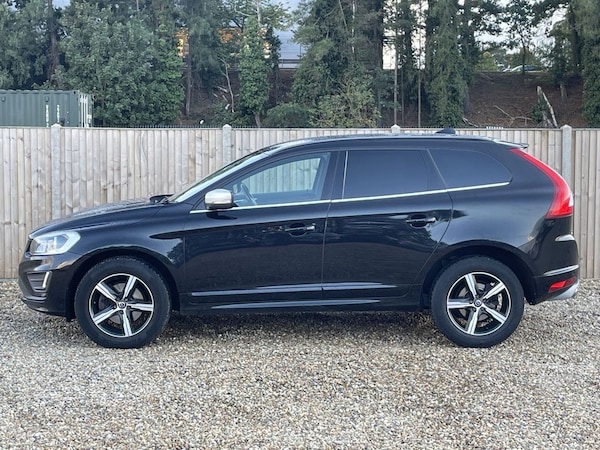Used Volvo XC60 2017 for sale - 76038687: Photo 2