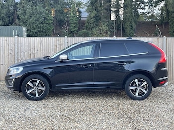 Used Volvo XC60 2017 for sale - 76038687: Photo 2