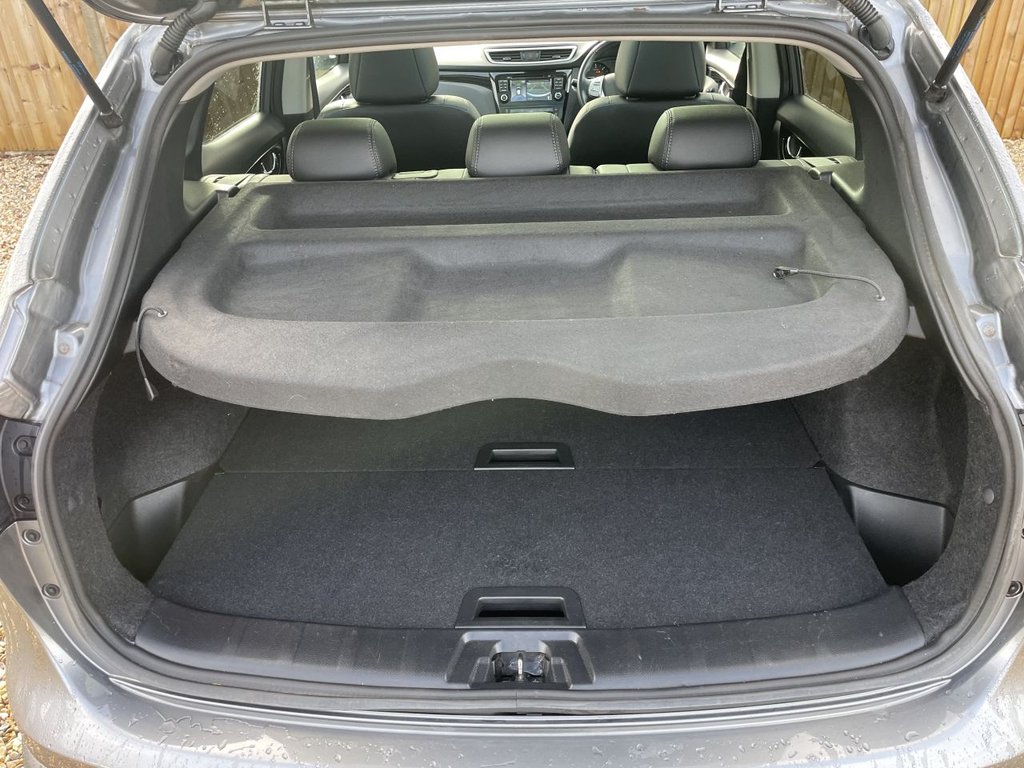 Used Nissan Qashqai 2015 for sale - 77383617: Photo 9