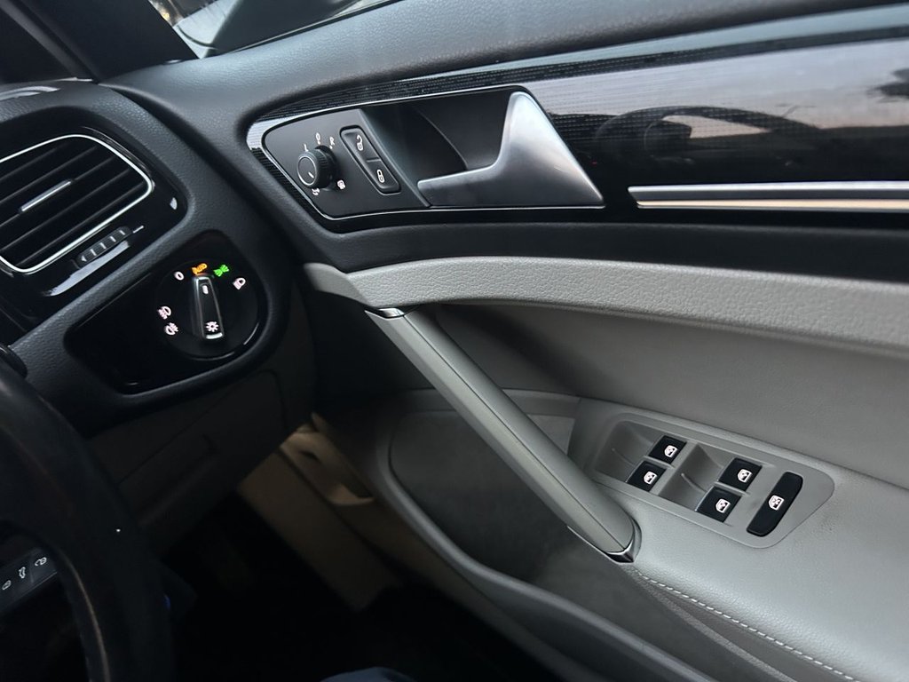 Used Volkswagen Golf 2018 for sale - 76496800: Photo 15