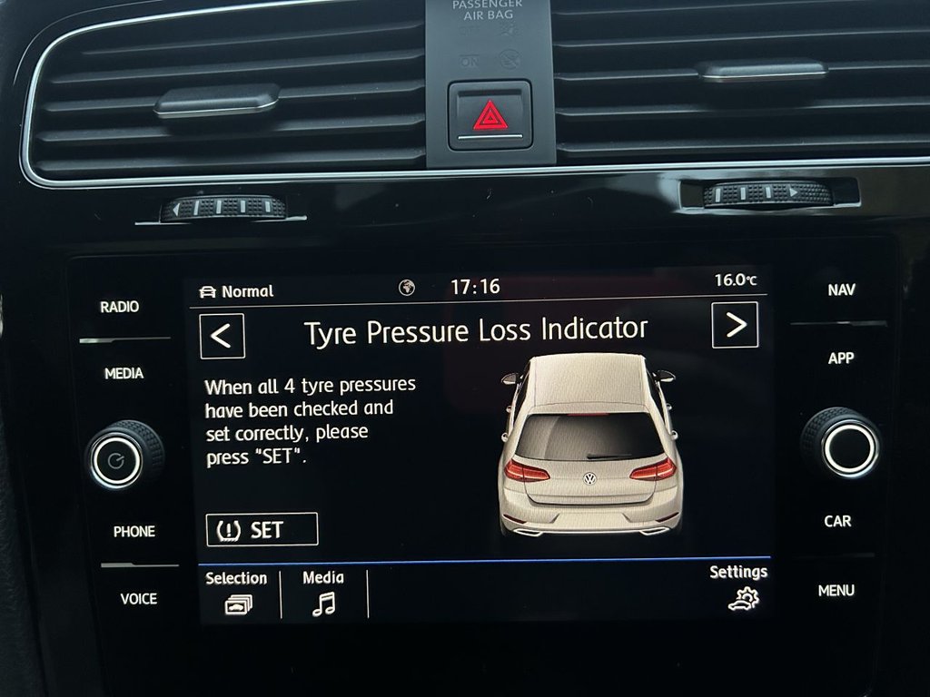 Used Volkswagen Golf 2018 for sale - 76496800: Photo 26