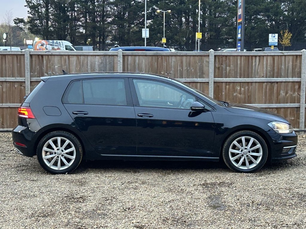 Used Volkswagen Golf 2018 for sale - 76496800: Photo 6