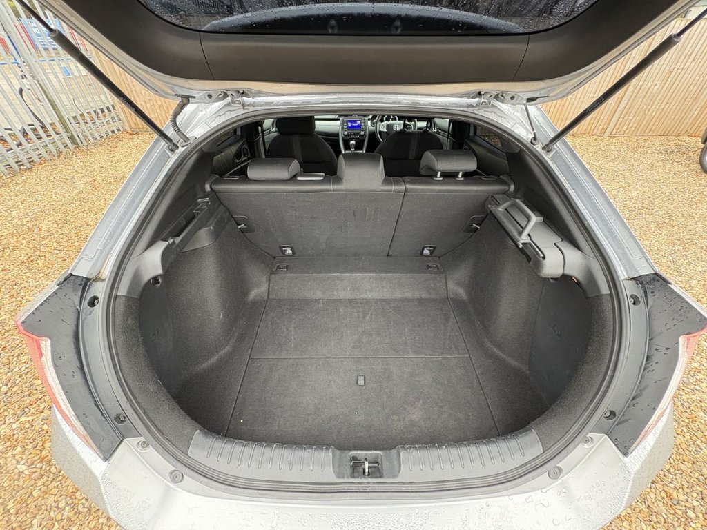 Used Honda Civic 2018 for sale - 76395631: Photo 11