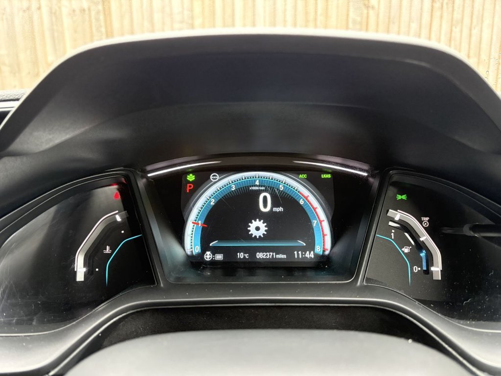 Used Honda Civic 2018 for sale - 76395631: Photo 17