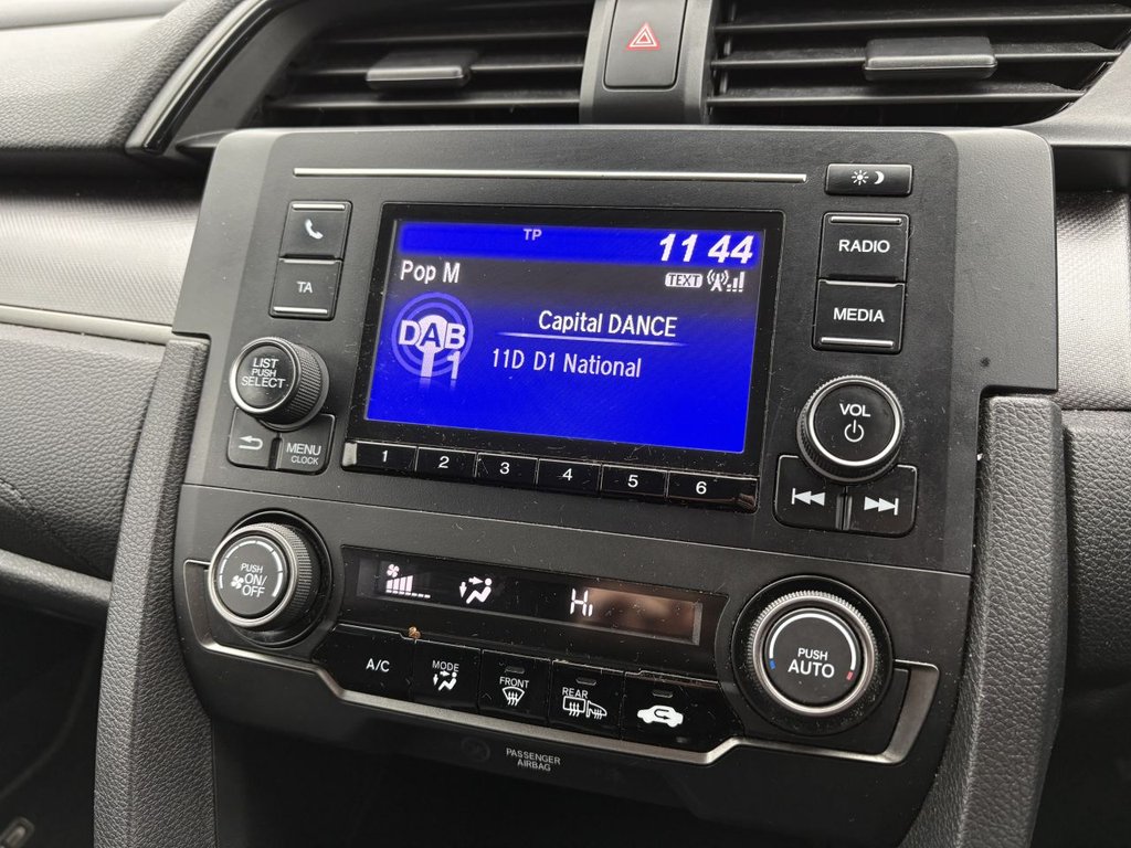 Used Honda Civic 2018 for sale - 76395631: Photo 19