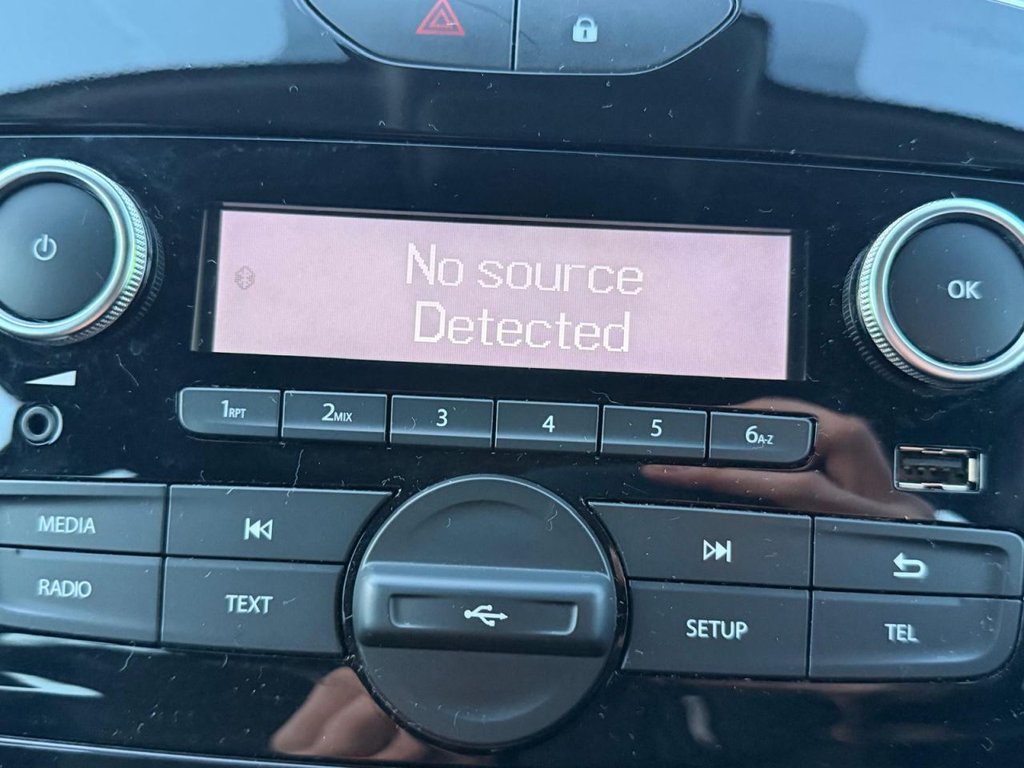 Used Renault Clio 2018 for sale - 77139408: Photo 17