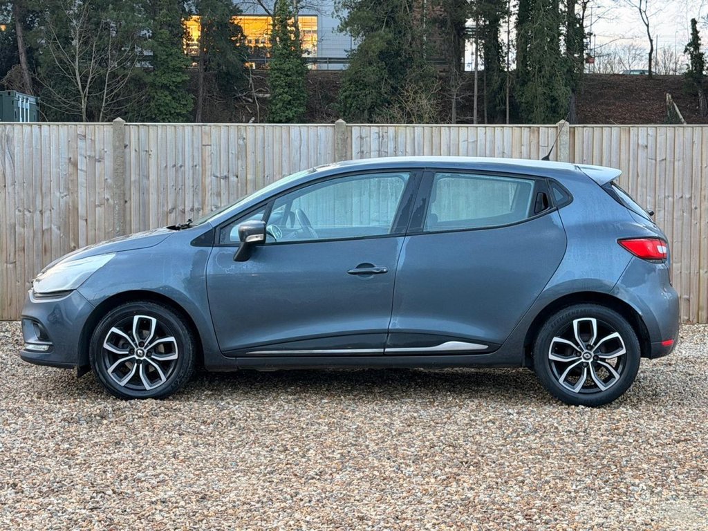 Used Renault Clio 2018 for sale - 77139408: Photo 2