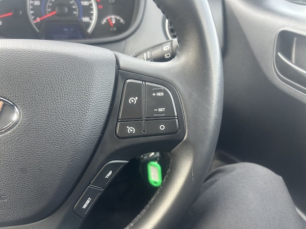 Used Hyundai i10 2019 for sale - 76250102: Photo 14