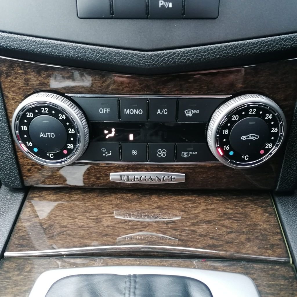 Used Mercedes-Benz C Class 2010 for sale - 76481792: Photo 14