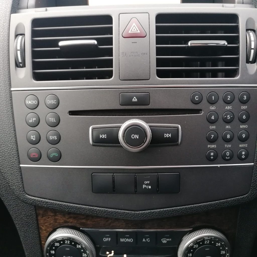 Used Mercedes-Benz C Class 2010 for sale - 76481792: Photo 15