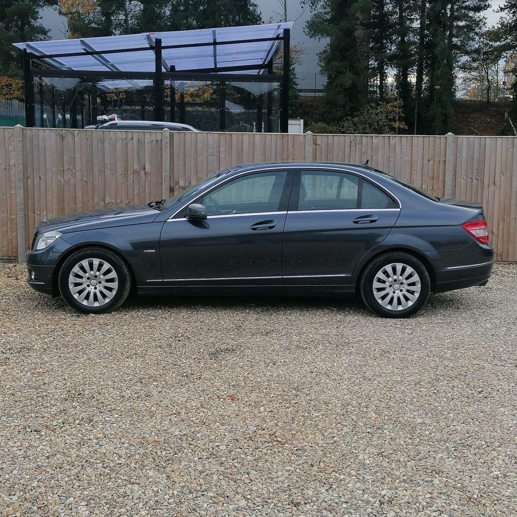 Used Mercedes-Benz C Class 2010 for sale - 76481792: Photo 2