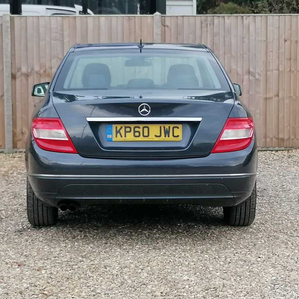 Used Mercedes-Benz C Class 2010 for sale - 76481792: Photo 4
