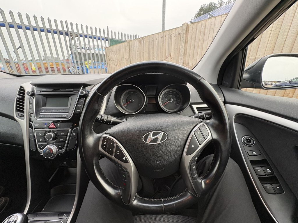 Used Hyundai i30 2015 for sale - 76417115: Photo 14