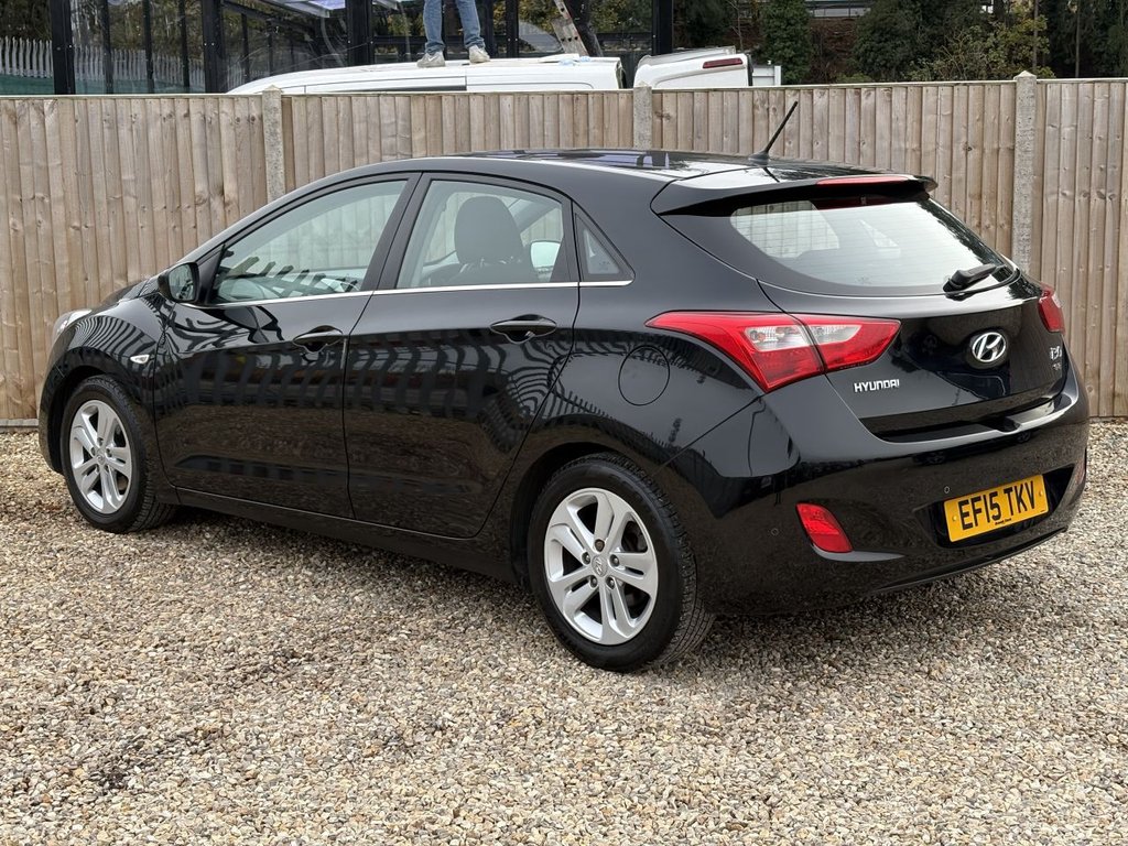Used Hyundai i30 2015 for sale - 76417115: Photo 3