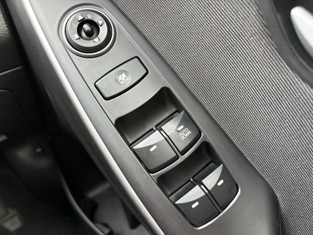 Used Hyundai i30 2015 for sale - 76417115: Photo 9