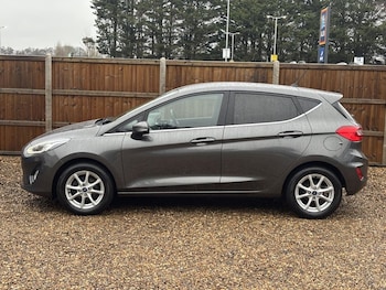 Used Ford Fiesta 2018 for sale - 76973203: Photo