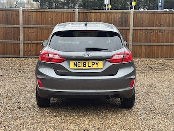 Used Ford Fiesta 2018 for sale - 76973203: Photo