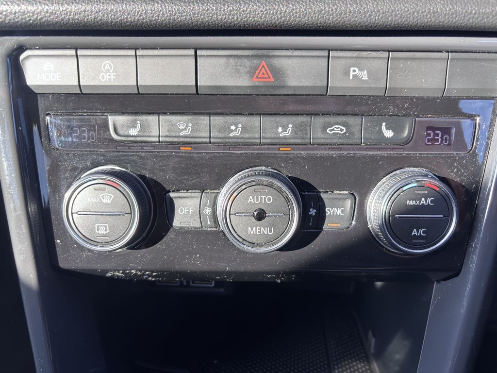 Used Volkswagen T-Roc 2018 for sale - 77952285: Photo 16