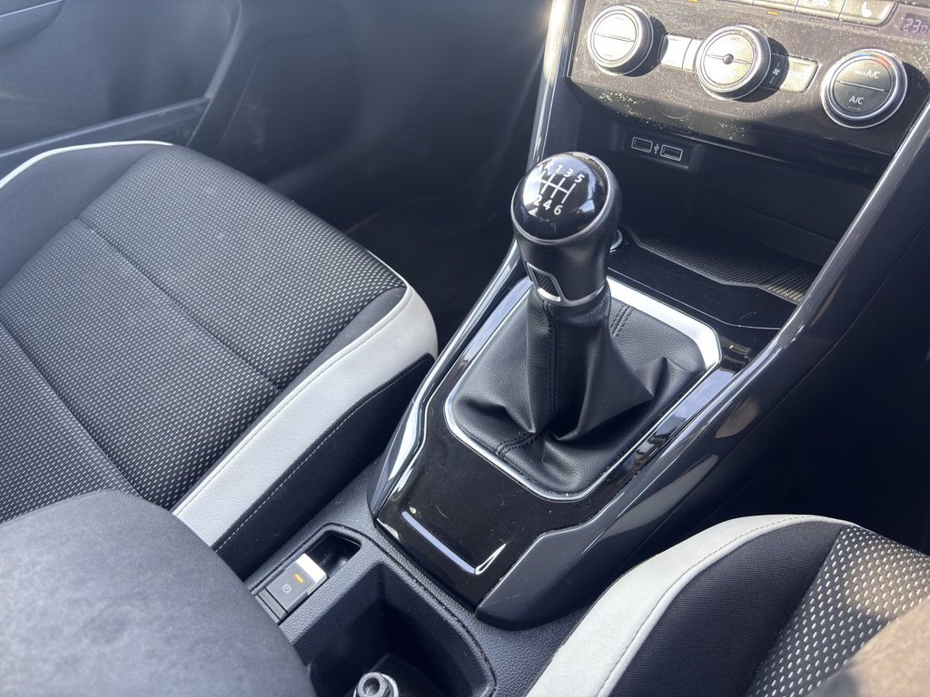 Used Volkswagen T-Roc 2018 for sale - 77952285: Photo 25