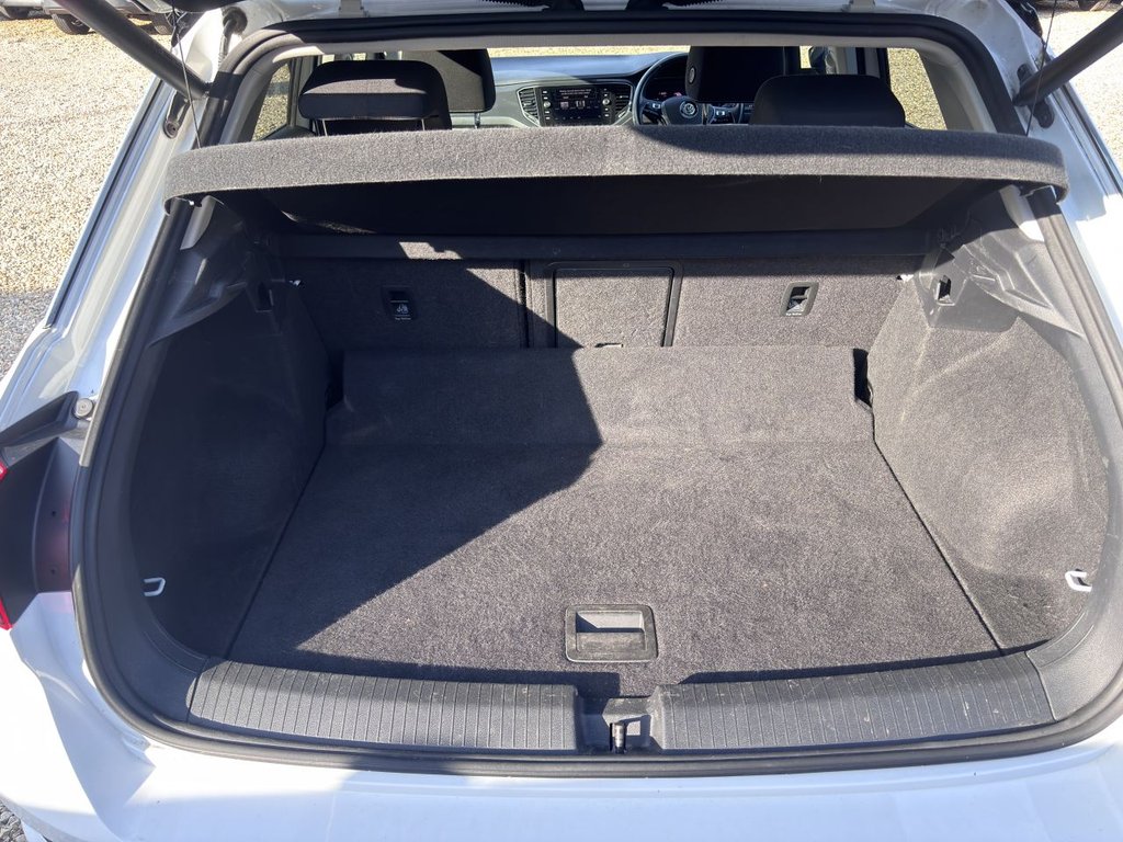 Used Volkswagen T-Roc 2018 for sale - 77952285: Photo 7