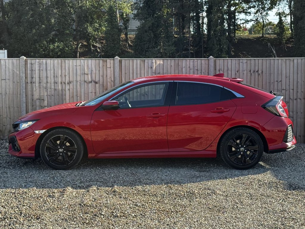 Used Honda Civic 2019 for sale - 75752634: Photo 2