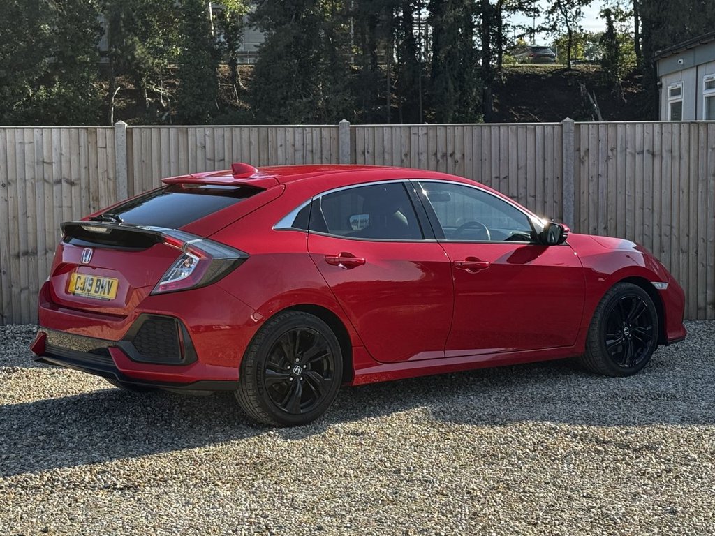 Used Honda Civic 2019 for sale - 75752634: Photo 5